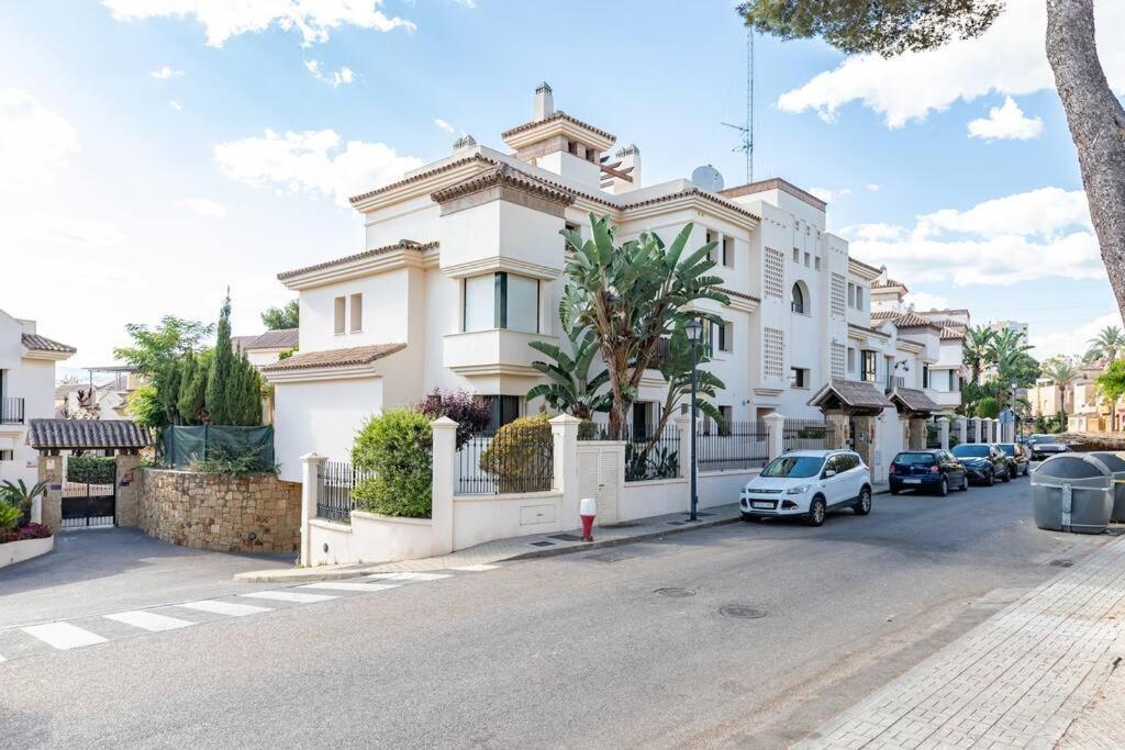 Beautiful Newly Renovated El Palmeral Rdr306