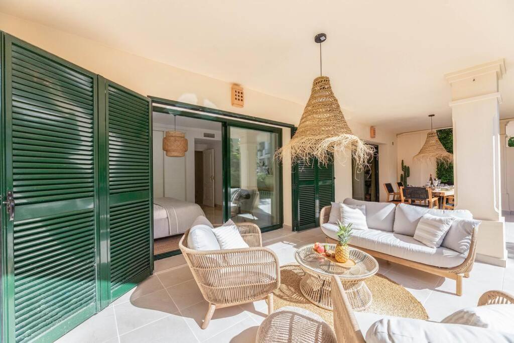 Beautiful Newly Renovated El Palmeral Rdr306 Apartment *